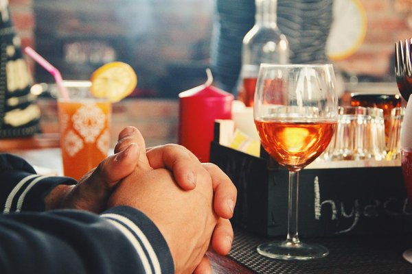 Secrets pour un apéritif dînatoire mémorable : des amuse-bouches créatifs qui surprendront vos invités